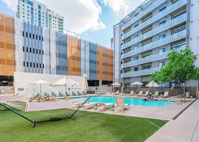 Appartement Dt Phx Getaway With Balcony Pool Gym And Wd Phoenix
