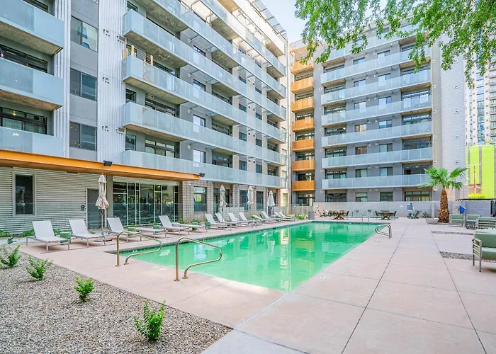 Appartement Dt Phx Getaway With Balcony Pool Gym And Wd