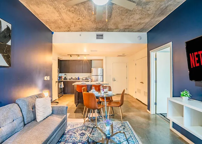 Dt Phx Getaway With Balcony Pool Gym And Wd Appartement *