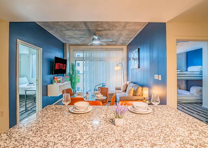 Dt Phx Getaway With Balcony Pool Gym And Wd Appartement