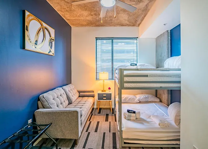 Appartement Dt Phx Getaway With Balcony Pool Gym And Wd Phoenix