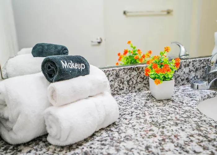 Appartement Dt Phx Getaway With Balcony Pool Gym And Wd