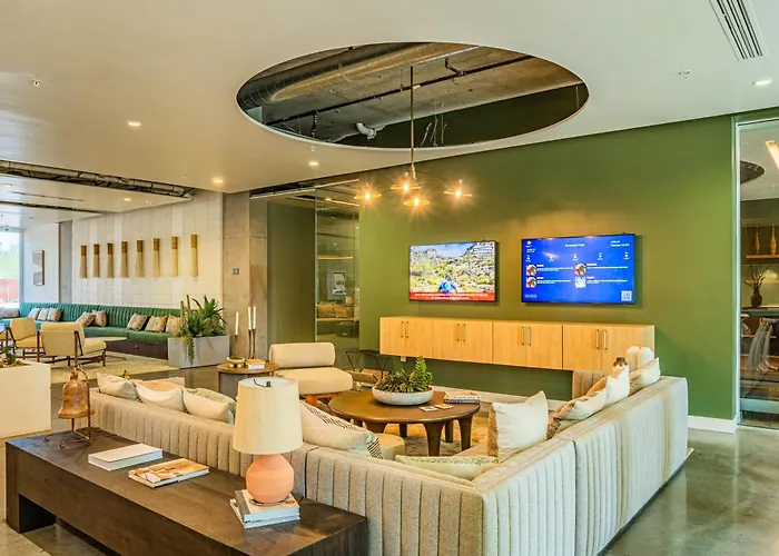 Appartement Dt Phx Getaway With Balcony Pool Gym And Wd Phoenix